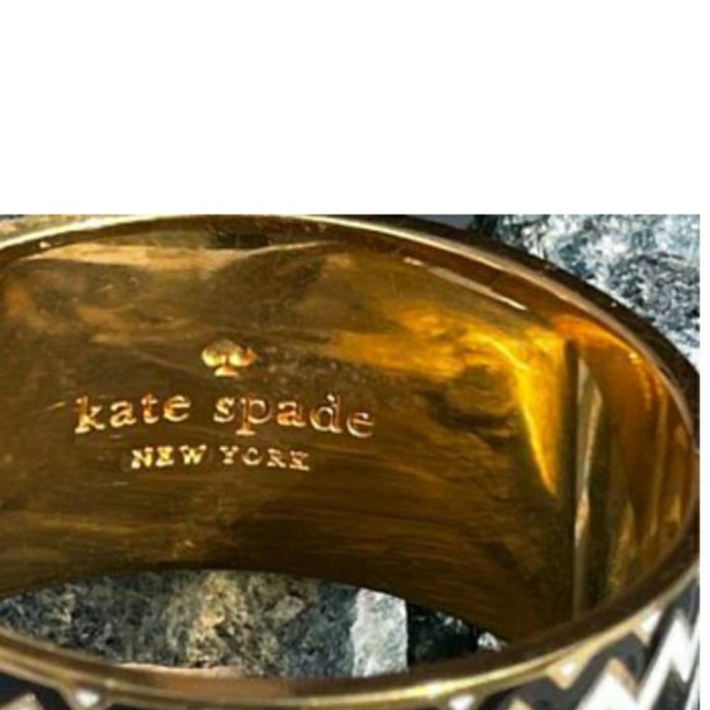 Beautiful Classic Kate Spade Statement Cuff  in like New condition 🤍🖤🤍🖤 - Picture 8 of 8